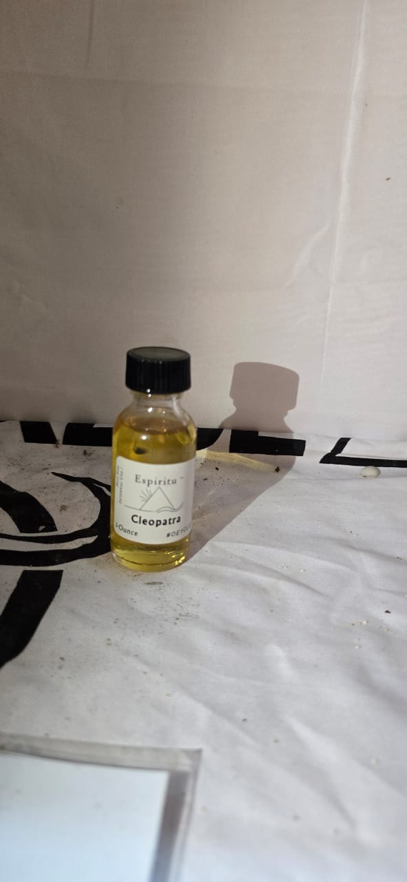 Cleopatra Oil